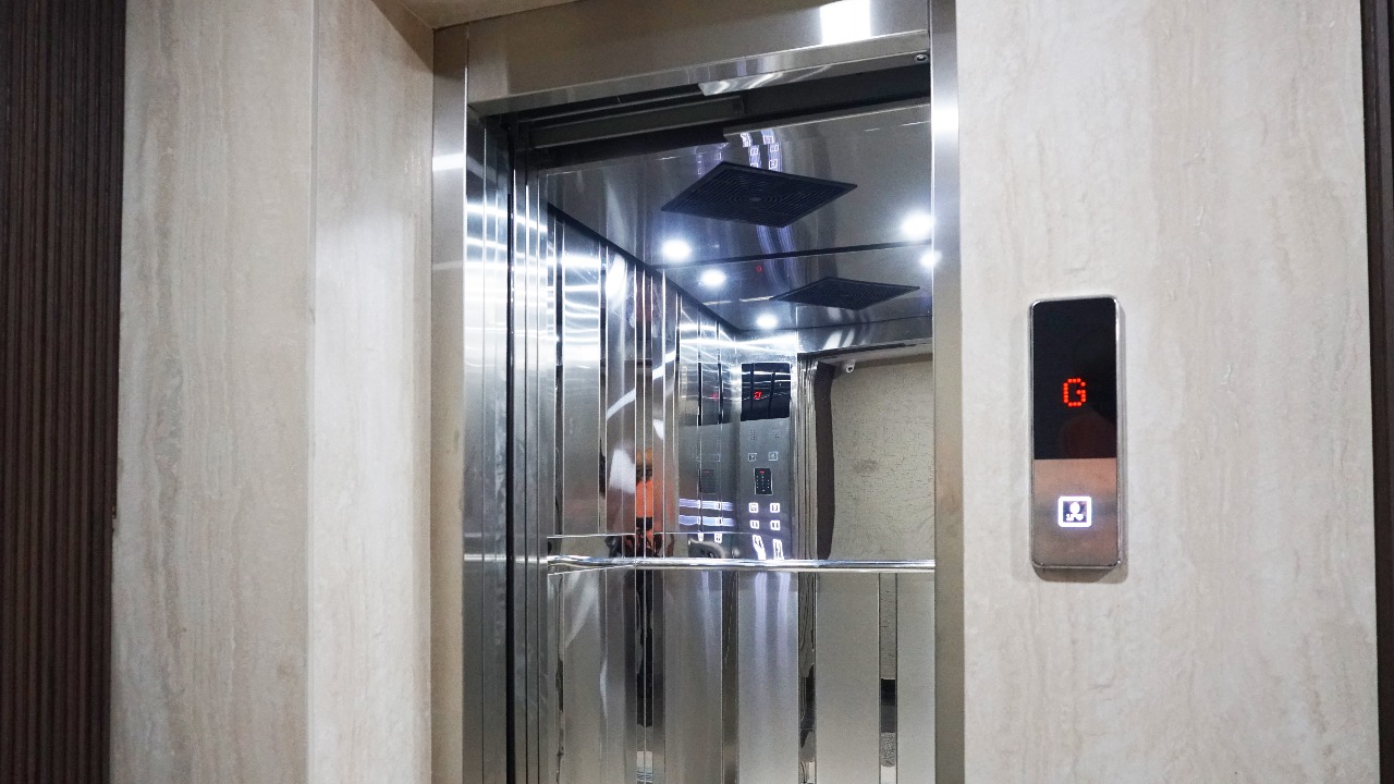 Elite Suite Lift - Kodali Guest Suites